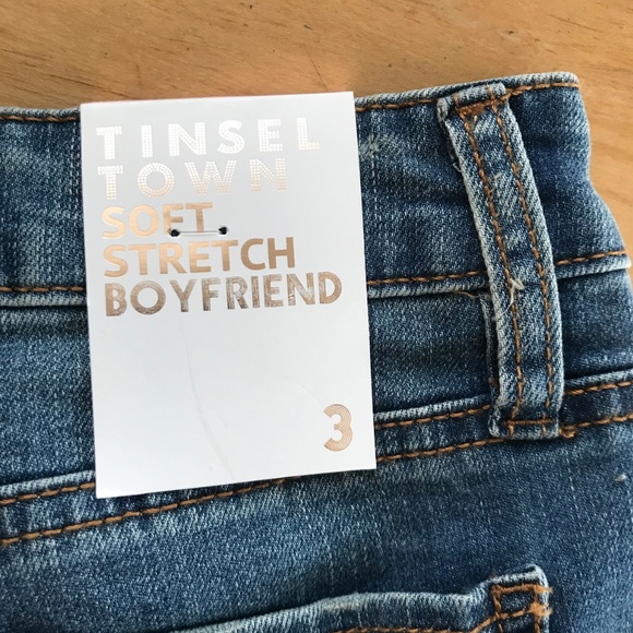 BOYFRIEND SOFT STRETCH DISTRESS DENIM JEANS - Picture 6 of 7